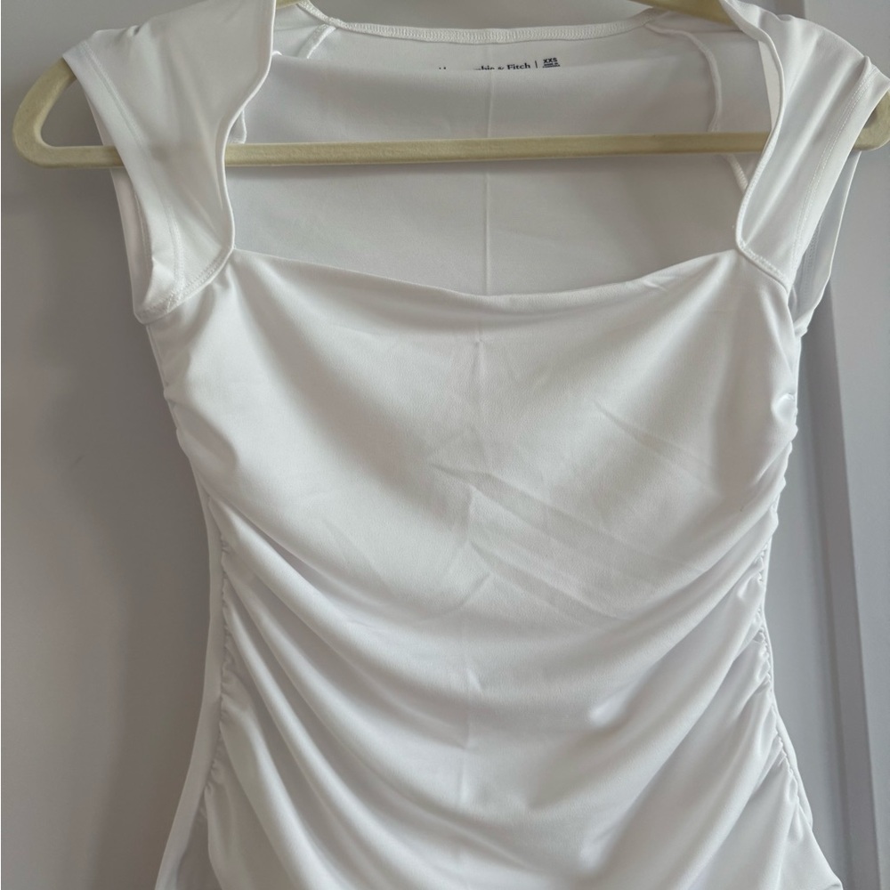 Abercrombie & Fitch Classic White Top